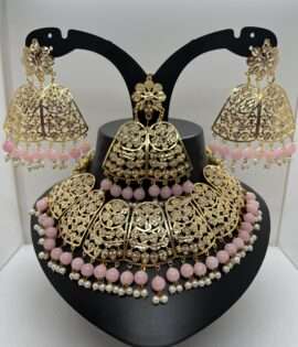 Soft Pink Antique Gold Necklace Set With Tikka
