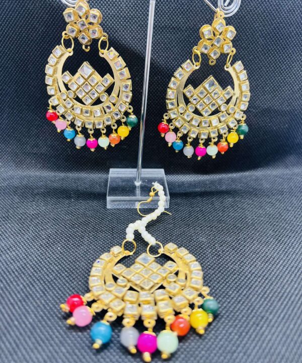MULTI SHADE TIKKA WITH EARRING