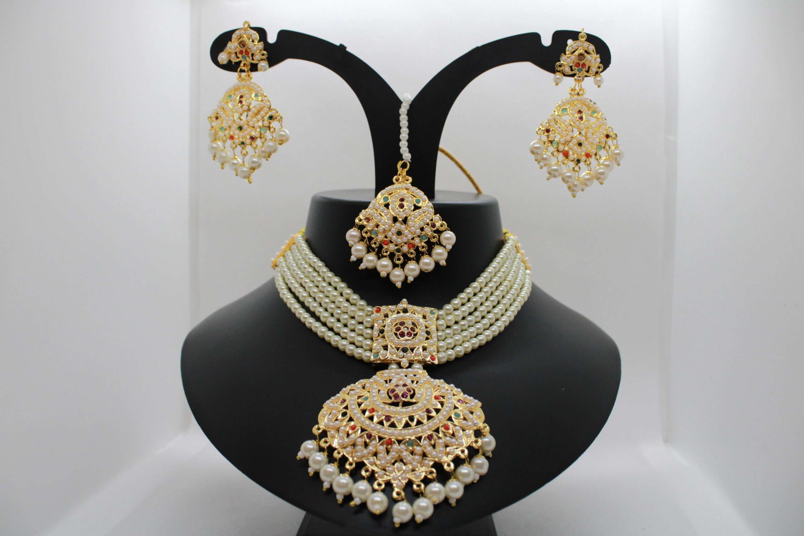 White Pearl Necklace Sets