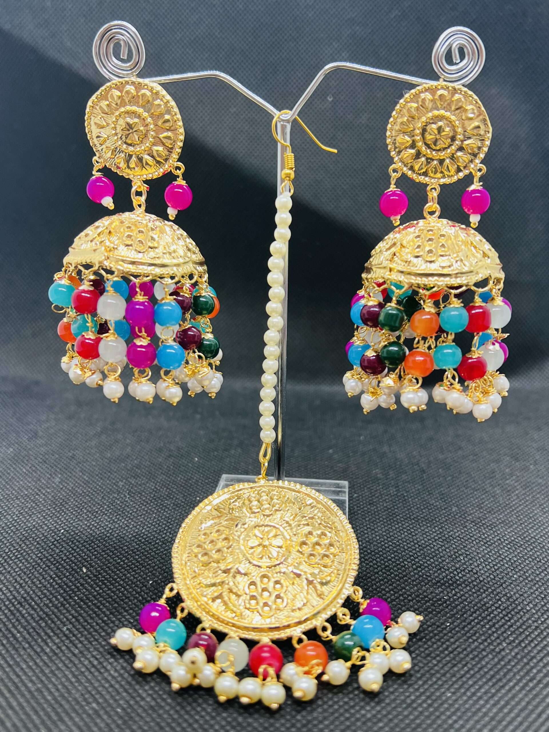 Jhumki and large Tikka set