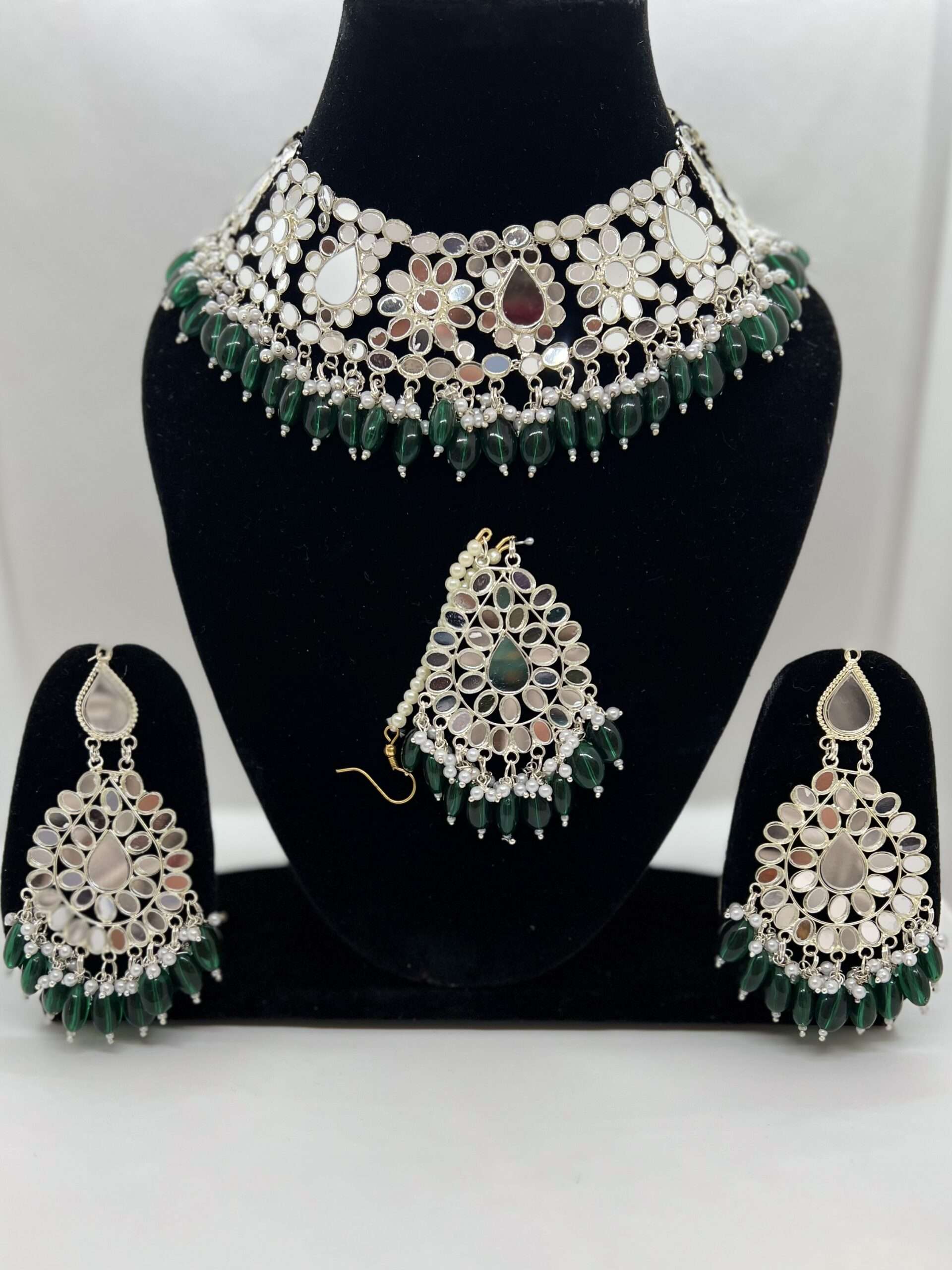 BEAUTIFUL DARK GREEN COLOR MIRROR WORK SILVER PLATED CHOKER SET COMES WITH STATEMENTT EARRING WITH TIKKA