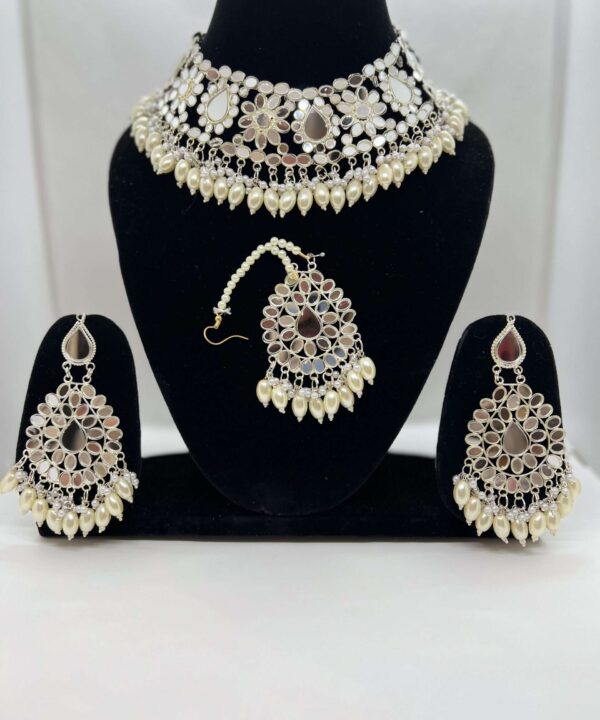 BEAUTIFUL CREAM COLOR BEADED SILVER PLATED MIRROR WORK CHOKER SET WITH STATEMENT EARRING AND TIKKA