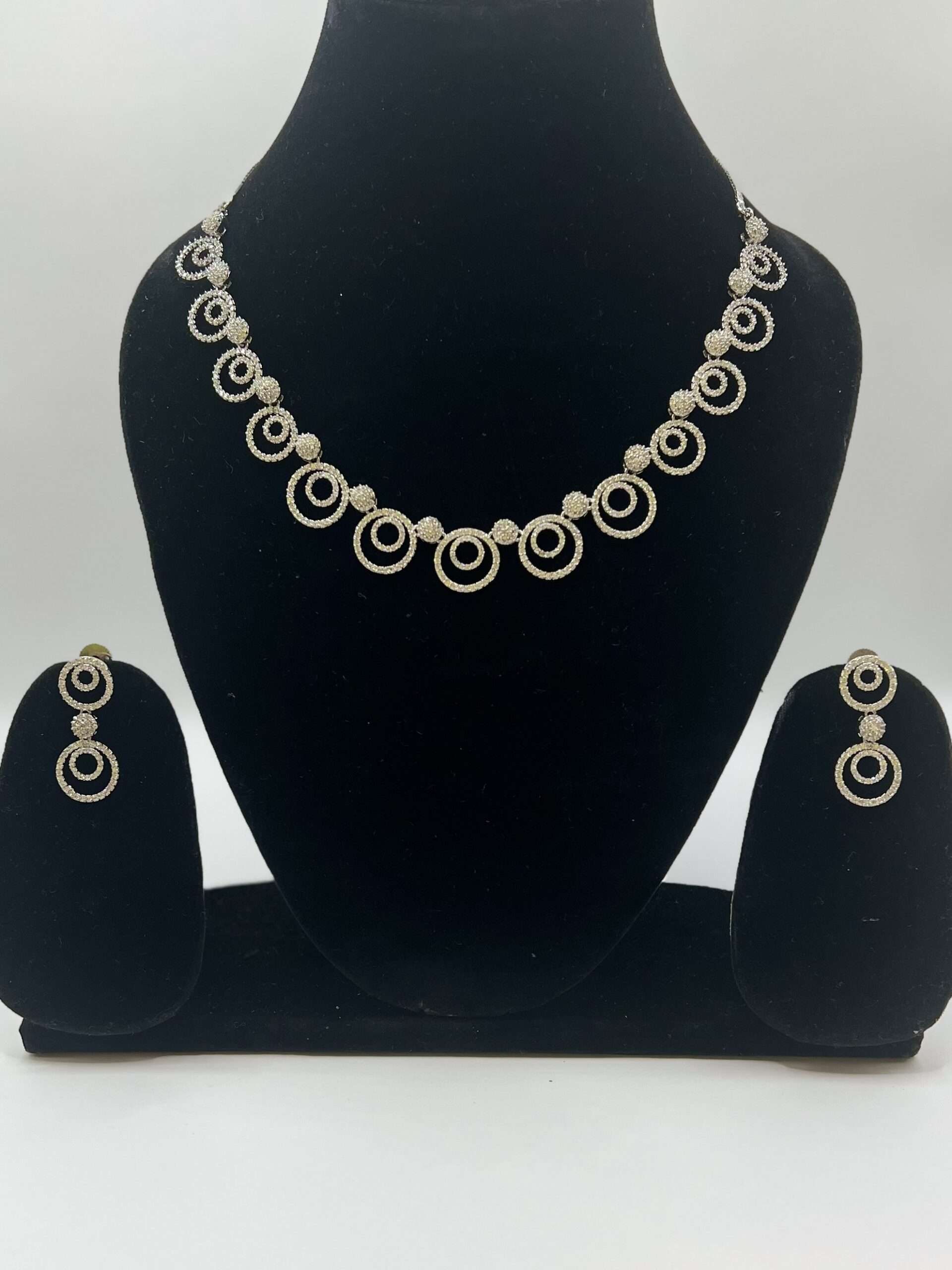 Round Shape Golden Designer Necklace Set