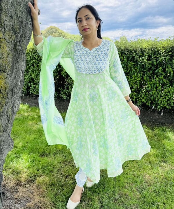 (SOLD) PURE COTTON LIGHT GREEN 3 PIECE SUIT
