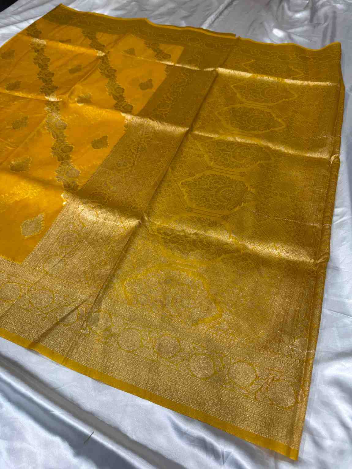 (SOLD) Soft organza silk saree with zari work