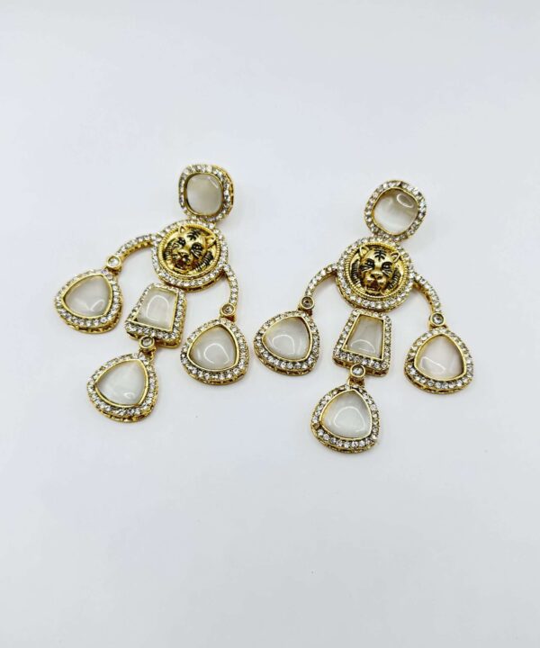 OFF WHITE COLOR BEAUTIFUL INFLUENCED DANGLE (HANGING) EARRINGS WITH MONALISA AND AD STONE.