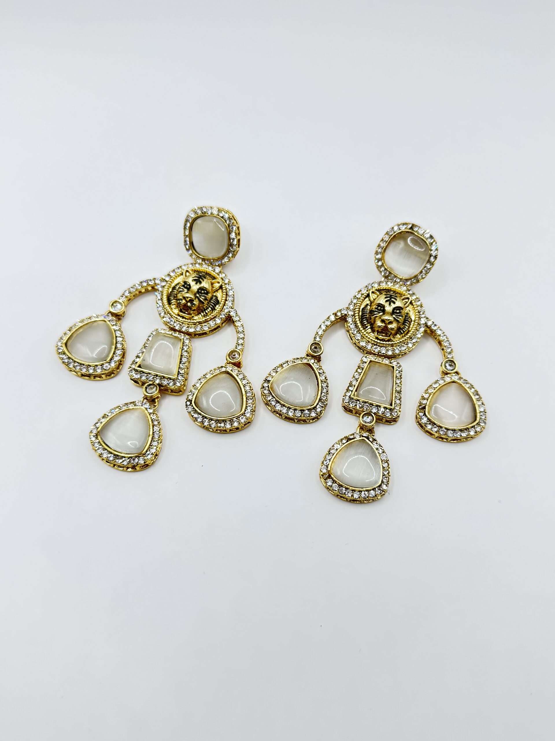 OFF WHITE COLOR BEAUTIFUL INFLUENCED DANGLE (HANGING) EARRINGS WITH MONALISA AND AD STONE.