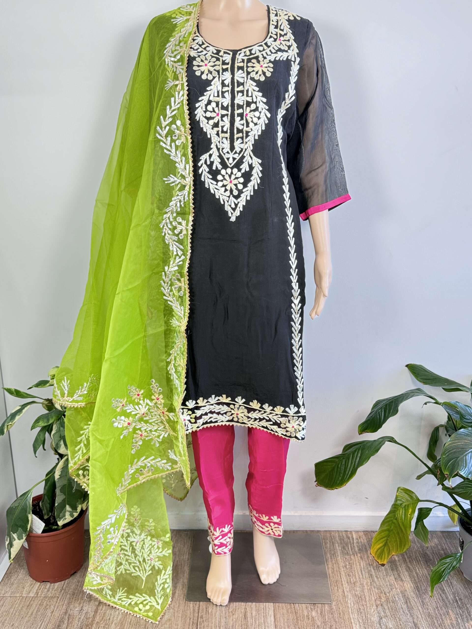 (SOLD) Soft Organza 3D Straight Pant suit with Gota Patti Work