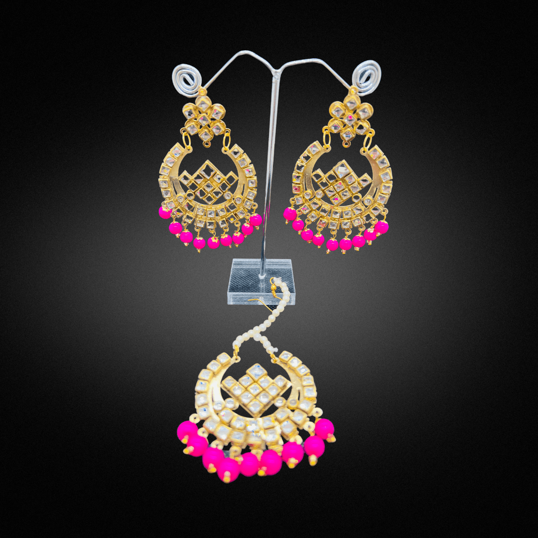 BEAUTIFUL GOLD PLATED CHARMING TIKKA SET