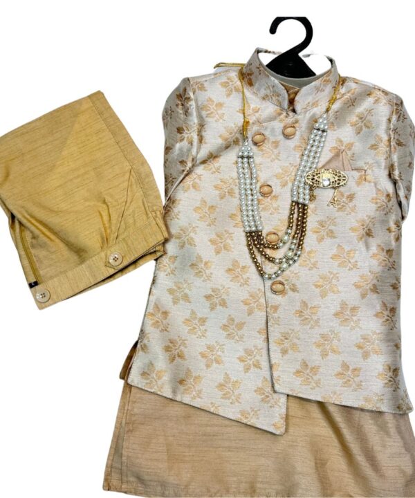 Traditional wear Kurta and pajama for boys comes with necklace