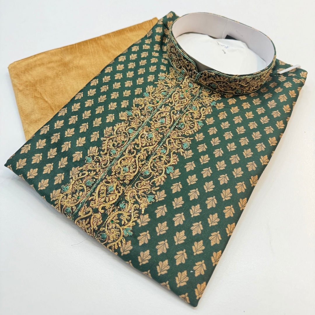 Designer Dark Green Color Kurta Cotton Malmal Fabric Embroidery Work On Neck Comes With Golden Color Pajama.