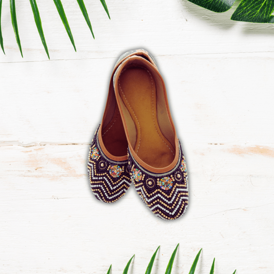 Women's Black Embroidered Indian Handcrafted Ethnic Comfort juttis