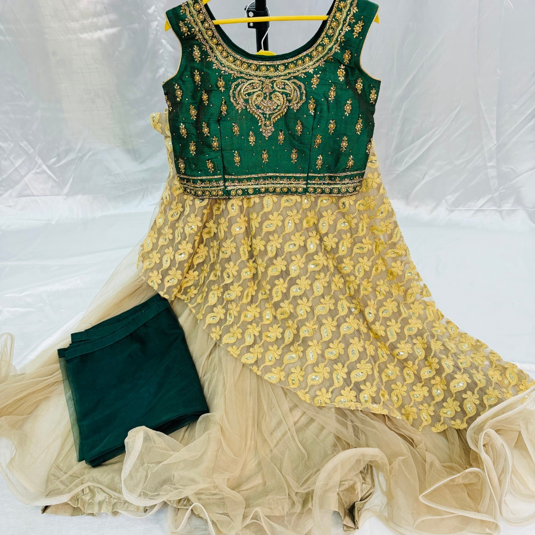 Beautiful Crop Top Heavy Ken Ken Full Flared Net Based With Designer Blouse Stone Work Comes With Net Dupatta.