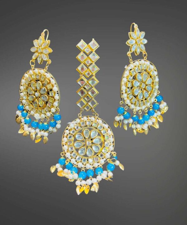 Gold-Plated Sky Blue Kundan & Earrings Tikka